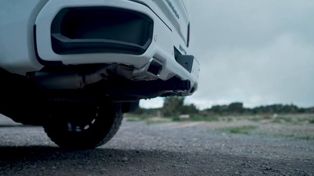 ALL NEW 2022 GMC SIERRA AT4X vs. AT4 Limited смотреть онлайн