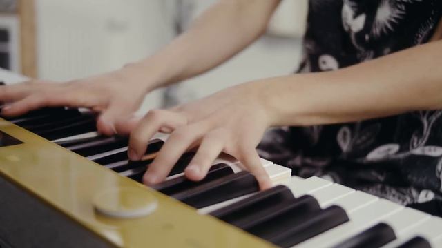 Peter Bence performs on the brand new Privia PX-S7000 смотреть онлайн