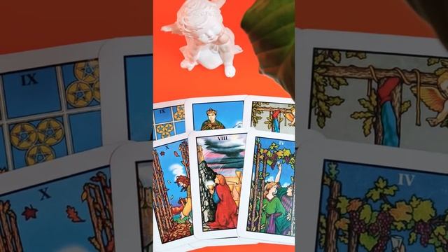 Что он хочет вам сказать, но молчит? гадание на картах таро ? смотреть онлайн