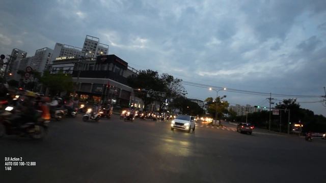 Ночная съемка на iso 12.800 - тест экшен камеры DJI Action 2 смотреть онлайн