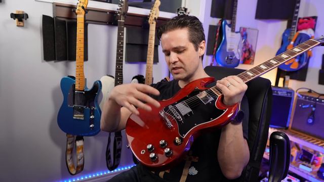 My First Gibson is an SG Standard! смотреть онлайн
