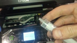 Epson XP 4100 самостоятельное обслуживание и ремонт принтер не печатает или печатает с полосами