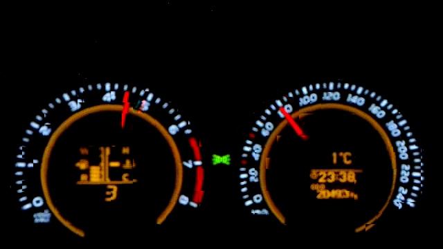 Toyota Auris 1.6 AT 0-100