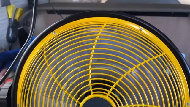 DIY Fixed Fan Noise With Gerber Hand Tool смотреть онлайн