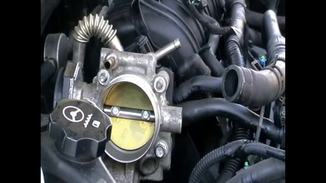 Чищу заслонку на шевролет