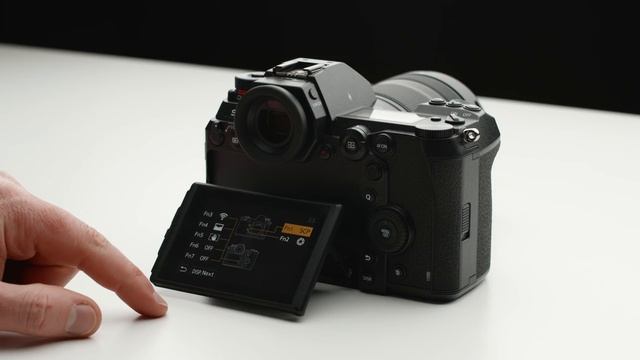 Panasonic S1 Review After 10 Months! смотреть онлайн