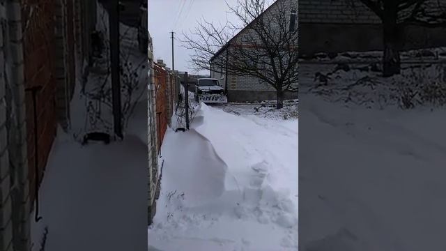 как нужно чистить снег Niva-ковш смотреть онлайн