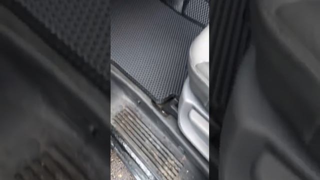 Коврики EVA в Hyundai Grand Starex II 2007 - 2018 до и после. смотреть онлайн