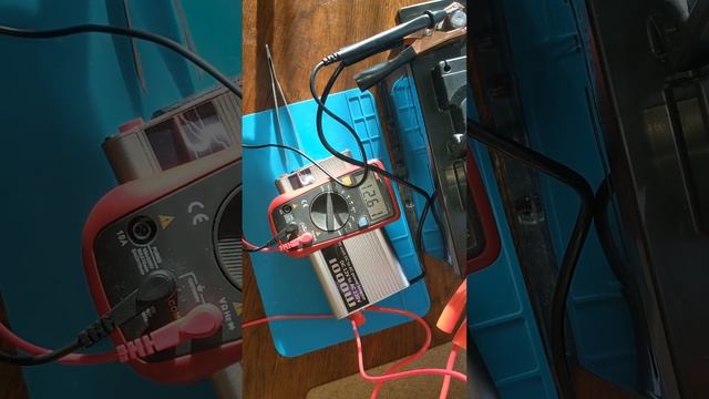 Проверка клона китайского инвертора 12-220v на защиту по току, мощности, справиться? Нагрузка 600w! смотреть онлайн