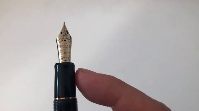 Pilot Custom 823   Fountain Pen Review