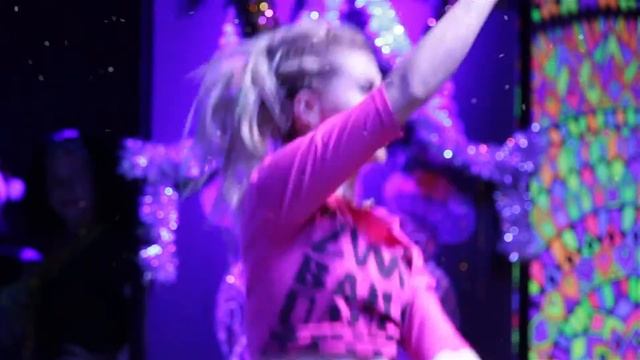 Zumba® fitness New 2015 Year party.21/12/14. Krasnoyarsk. http://vk.com/zumbakras смотреть онлайн