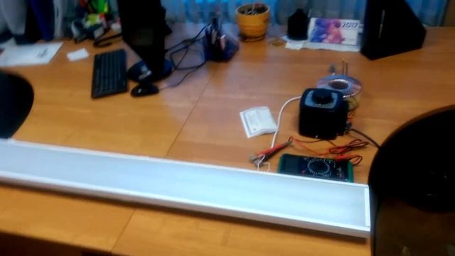 Светильник СВЕТОВАЯ ЛИНИЯ для торговых помещений с функцией защиты от перенапряжения смотреть онлайн