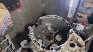 Момент затяжки вилок сцепления Форд Фокус 3. POWERSHIFT.