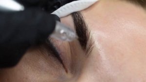 Мастер-класс от ULTRA: перманентный макияж бровей в технике "Градиент"