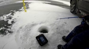 ПОИСКИ СУДАКА с эхолотом ПРАКТИК 8. Ловля СУДАКА НА РАТТЛИН. Зимняя рыбалка на водохранилище.