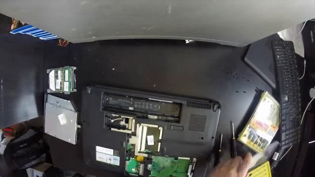 Compaq CQ61 / HP G61 Display Removal смотреть онлайн
