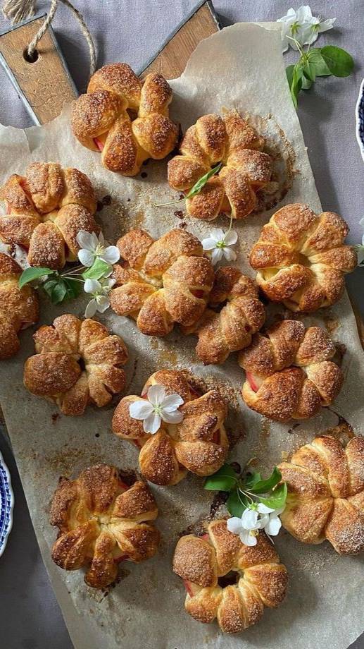 Яблоки в Тесте