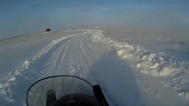 Неудачные покатушки на снегоходах "Polaris Widetrak LX" и "Рысь" смотреть онлайн