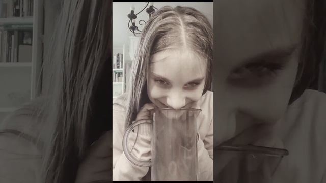 Задание 1:10 кошек. Задание 2:приготовить 10 блюд/напитков (номер 2 не доделан) смотреть онлайн