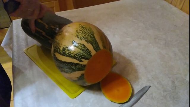 Тыква мускатная в разрезе. смотреть онлайн