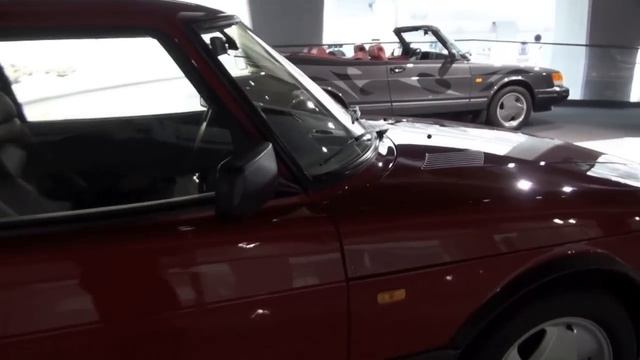 SAAB 900 Turbo S at the SAAB Car Museum смотреть онлайн