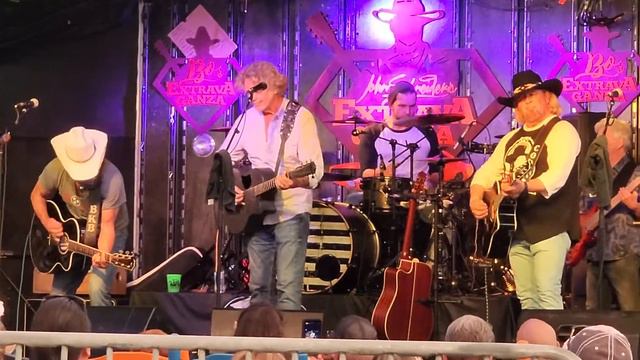 (Cowboys don't get old) John Schneider and the stars & bars band. at Bo's Extravaganza 2022 смотреть онлайн