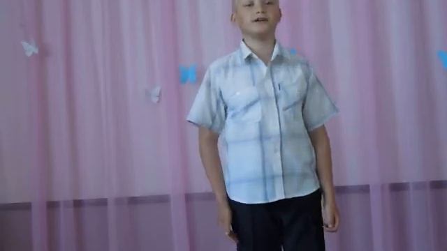 Сергей Кравченко. "Есть в селе Нагорном" Читает Бурдуков Илья смотреть онлайн