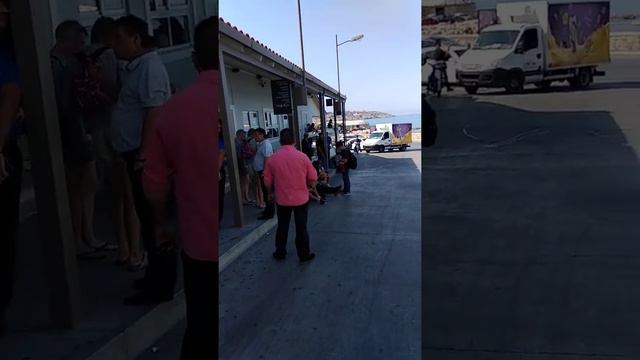 Город Ретимно, автовокзал / Греция, Крит смотреть онлайн
