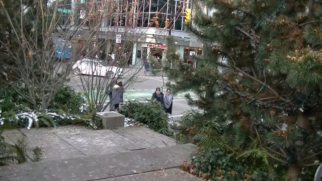 Winter Funk on Robson Street Vancouver Canada Pixie Mute Trombone Piano Free Improvisation смотреть онлайн