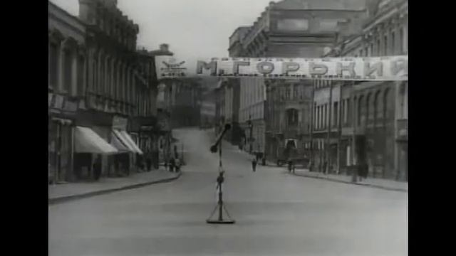 Scene 2: Man With A Movie Camera смотреть онлайн