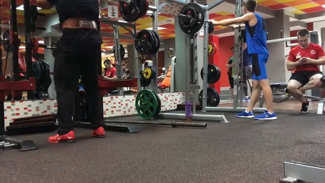 Фронтальные приседания 120 кг смотреть онлайн