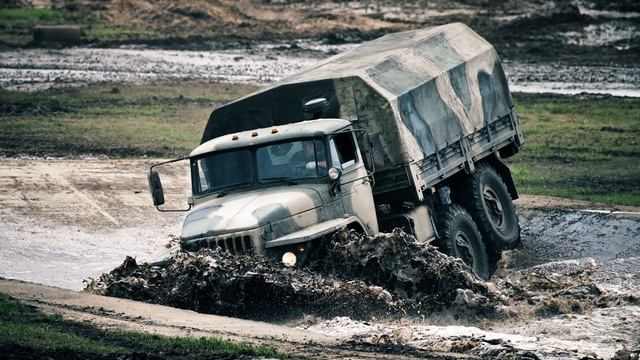 Обзор Грузовика УРАЛ 4320 [ АВТО СССР #39 ] смотреть онлайн