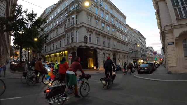 вело день у Відні) смотреть онлайн