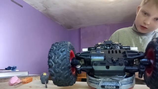 Вторая часть этого видео продолжается будут делать из машинки колонку машинку смотреть онлайн