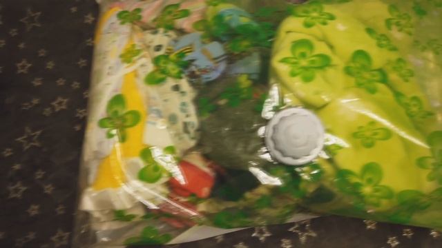 НОВОГОДНИЕ КАНИКУЛЫ, ПРОГУЛКА В ПАРКЕ, ПОКУПКИ, НИКАКИХ ПЛАНОВ) смотреть онлайн