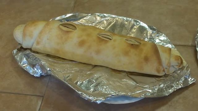 Finished Stromboli @Stella Pizza смотреть онлайн