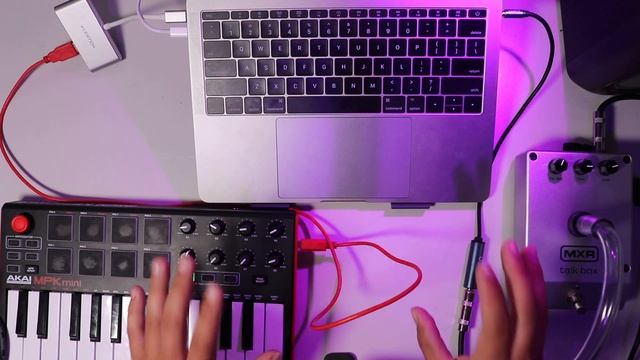 Talk Box With MIDI Keyboard In Garage Band смотреть онлайн