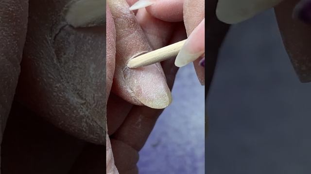 Для чего нужна присыпка в маникюре? #маникюр #гельлак #маникюрдома #ногтилук #присыпка смотреть онлайн