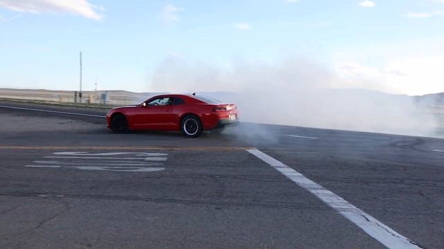 V6 Camaro Donuts/Burnout смотреть онлайн
