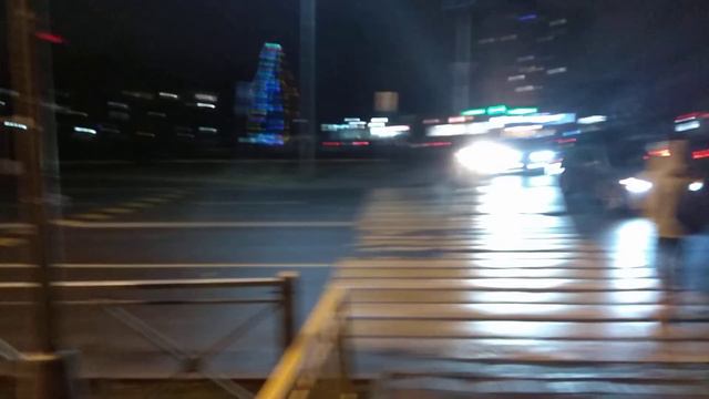 Новогодние не убирают с улиц елки смотреть онлайн