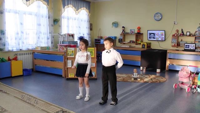 Стихотворение А.Барто "Королева" смотреть онлайн