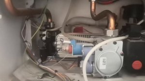 Проблема с горячей водой котёл  Bosch 24kWt. Снятие вторичного теплообменника