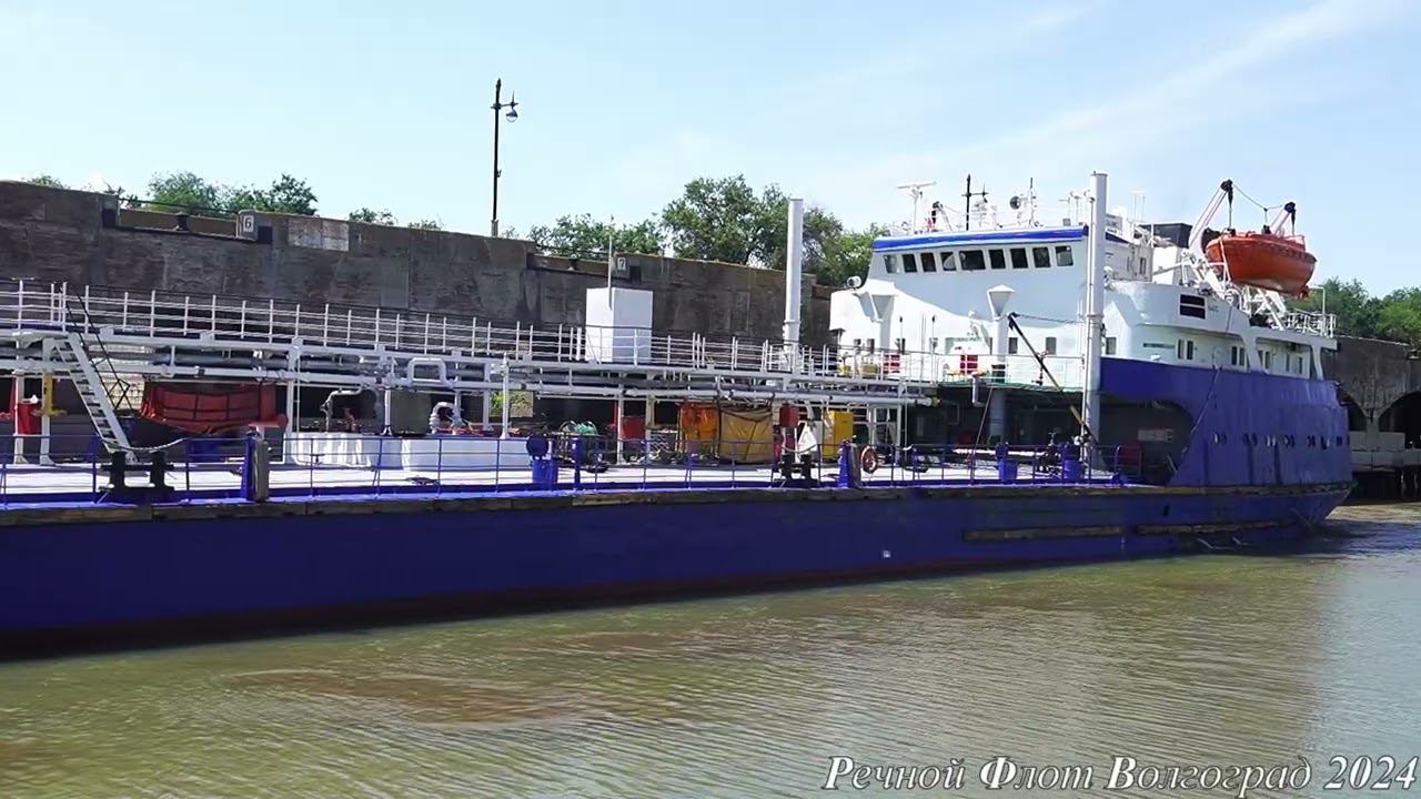Теплоход ВАЛААМС заходит в ВОлго Донской судоходный канал им Ленина смотреть онлайн