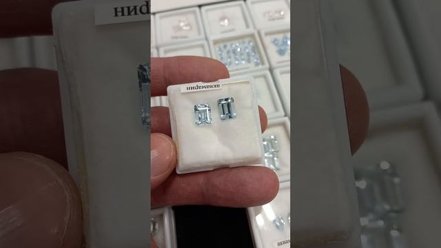 Аквамарины пара под серьги вес 4.46 ct. Происхождение Бразилия. смотреть онлайн