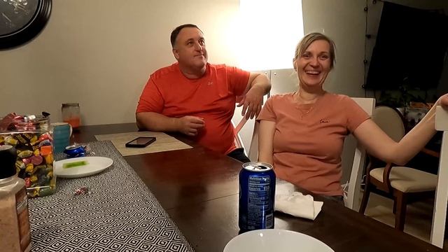 Жарим мясо и празднуем победу в суде / Как прожить 2 года без документов в Америке смотреть онлайн