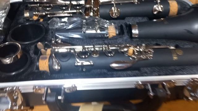 Unpacking Jupiter JCL700N Clarinet смотреть онлайн