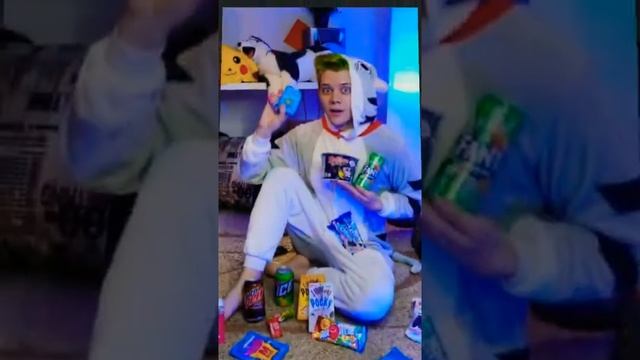 Пушистый Волк/Женя ? смотреть онлайн