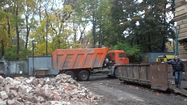 Отгрузка, продажа боя кирпича после демонтажа здания смотреть онлайн