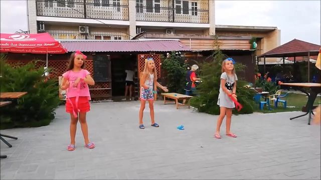 Танцуем и веселимся на море смотреть онлайн