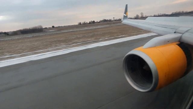 AzurAir Ukraine Boeing 757-300 UR-AZO, Boryspil International Airport KBP landing : посадка Борисп смотреть онлайн